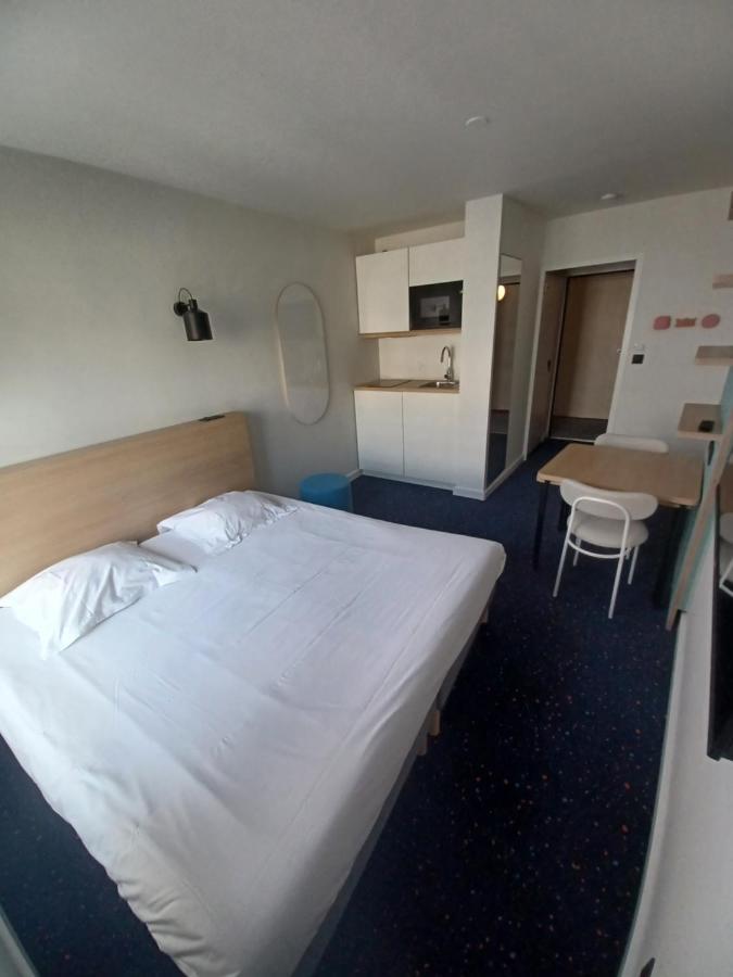 Appart'Hotel Laureades Clermont-Ferrand Centre Jaude ภายนอก รูปภาพ