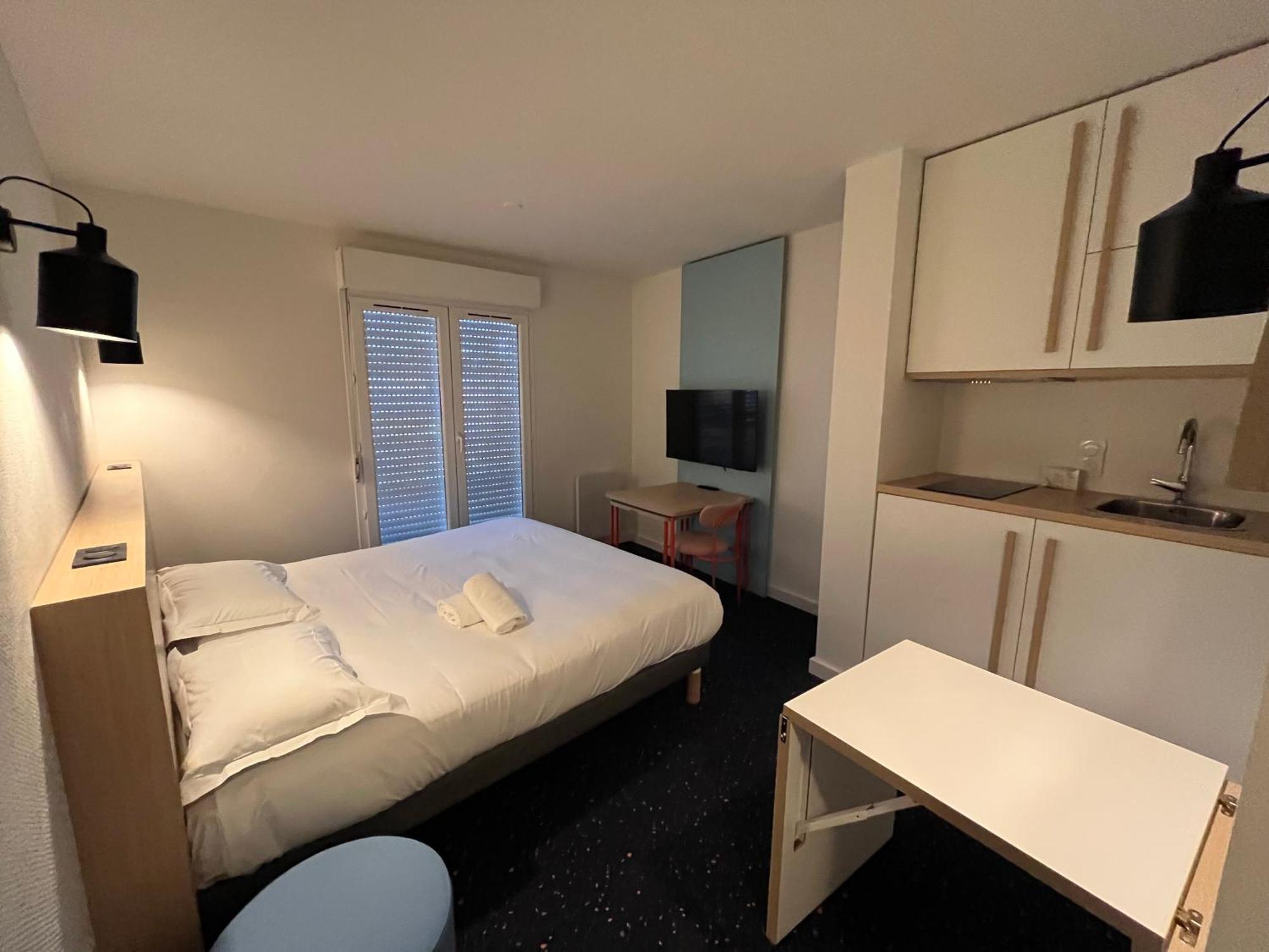 Appart'Hotel Laureades Clermont-Ferrand Centre Jaude ภายนอก รูปภาพ