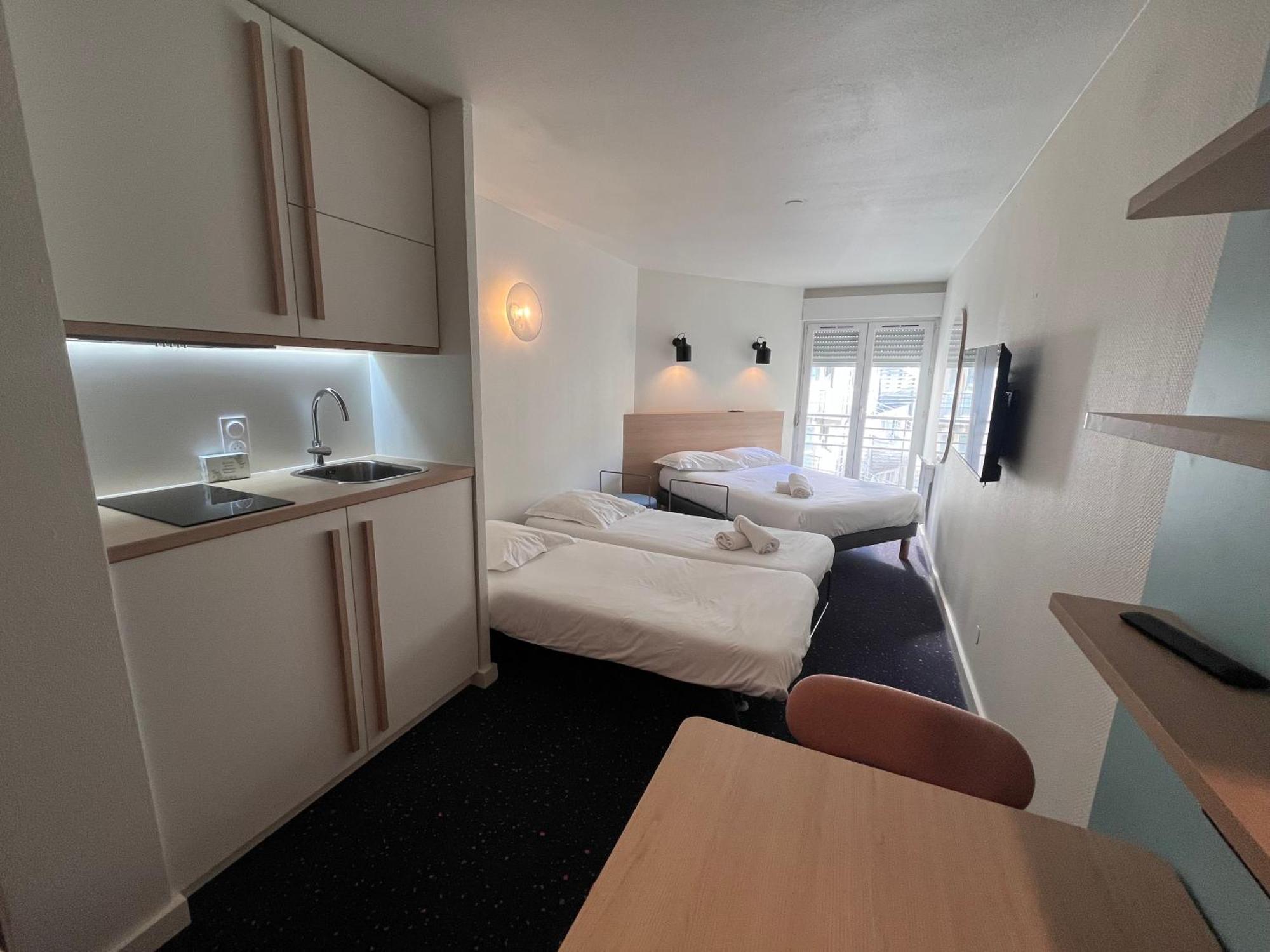 Appart'Hotel Laureades Clermont-Ferrand Centre Jaude ภายนอก รูปภาพ