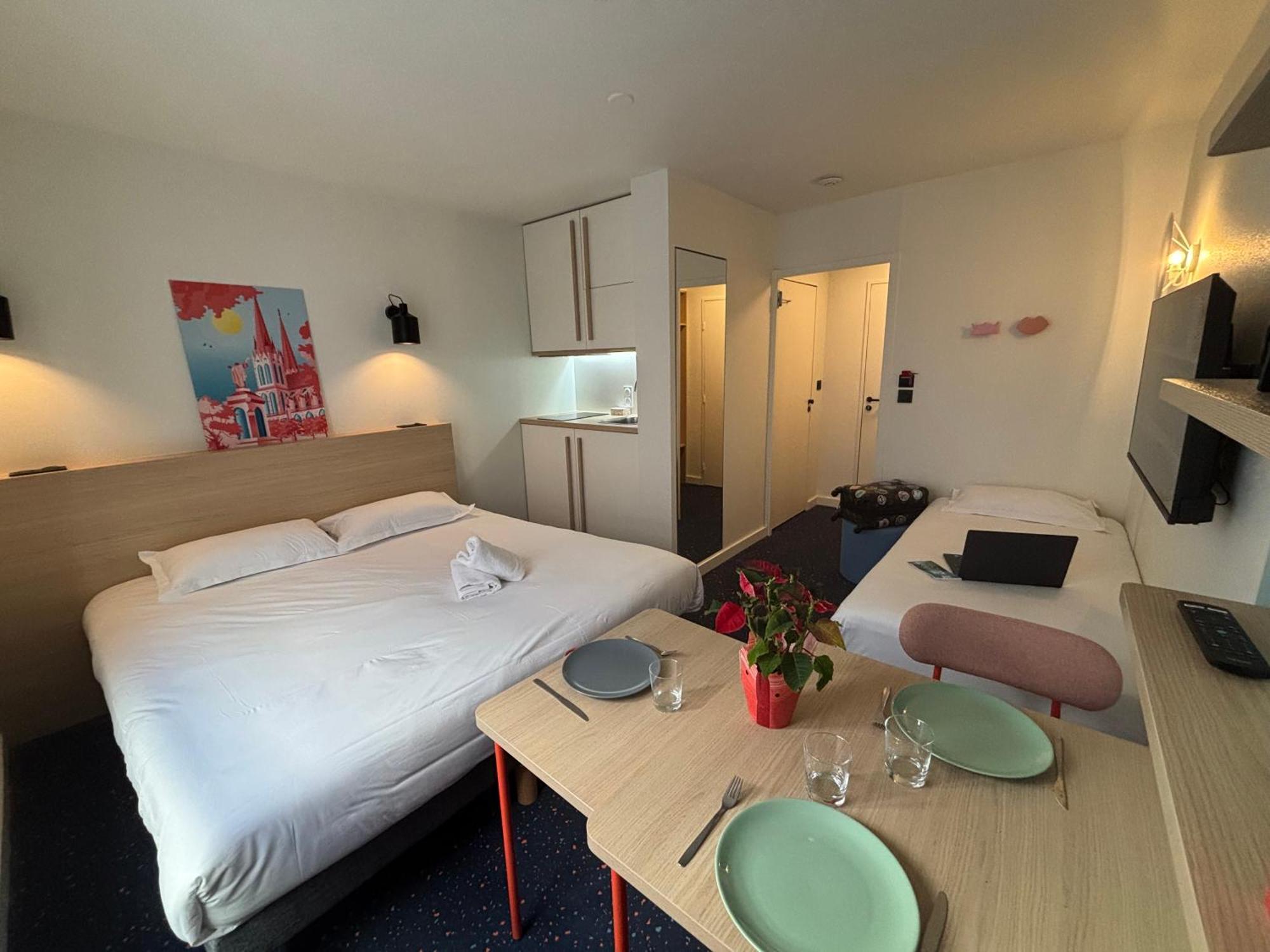 Appart'Hotel Laureades Clermont-Ferrand Centre Jaude ภายนอก รูปภาพ